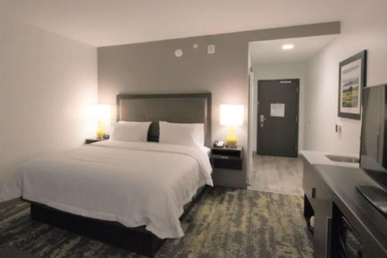 Hampton Inn & Suites Irvine/Orange County Airport Dış mekan fotoğraf