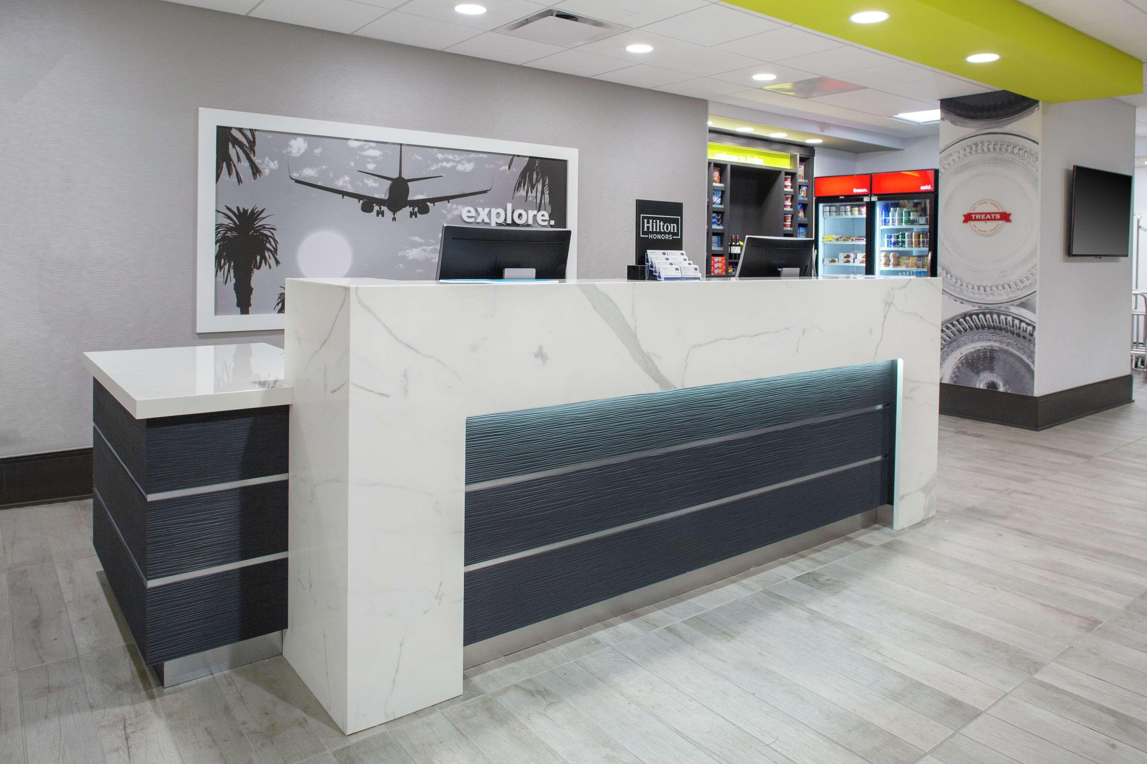 Hampton Inn & Suites Irvine/Orange County Airport Dış mekan fotoğraf