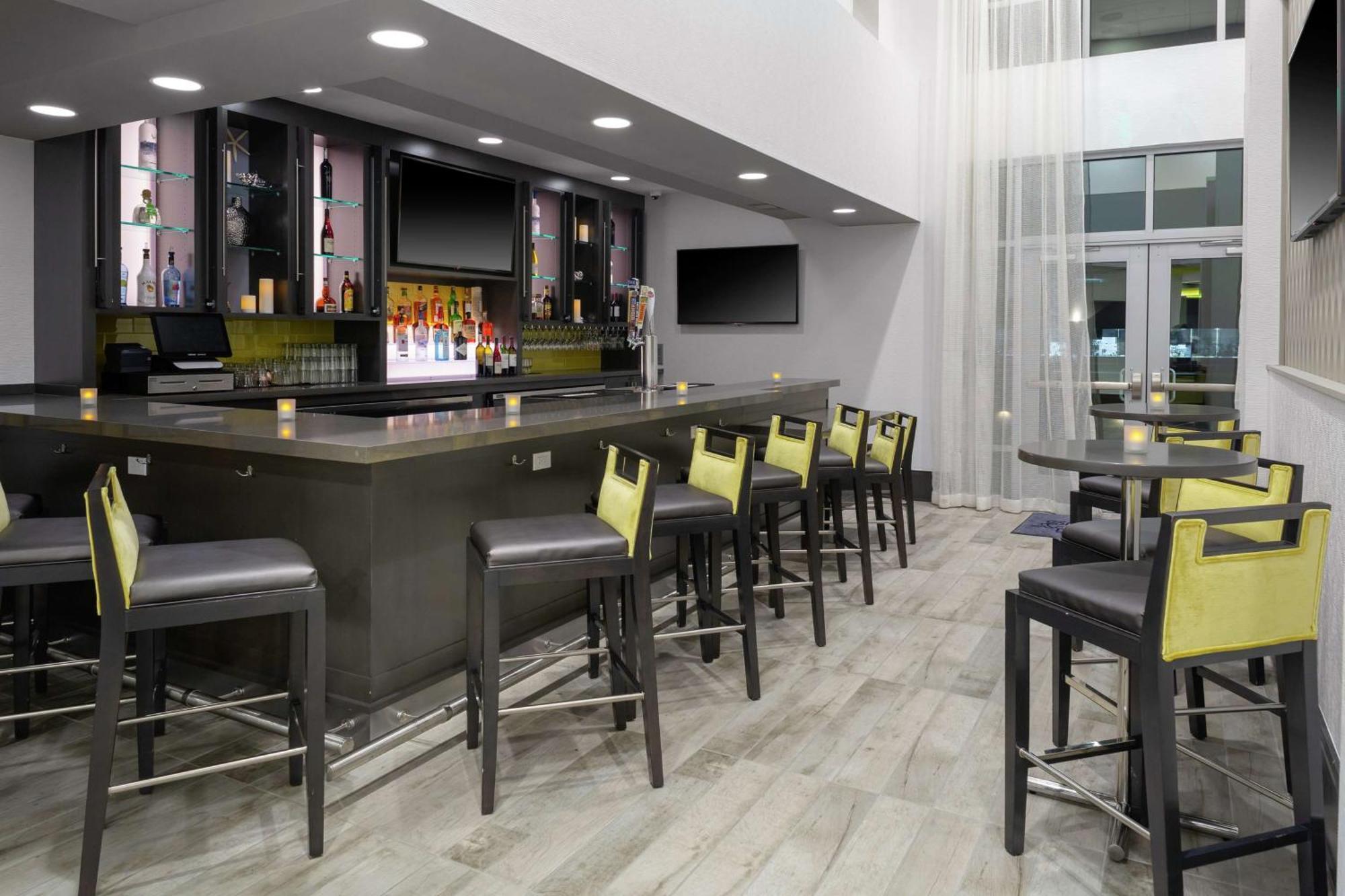 Hampton Inn & Suites Irvine/Orange County Airport Dış mekan fotoğraf